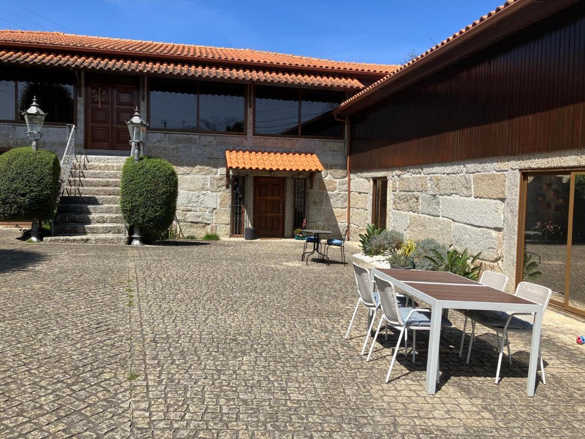 Bergui Guesthouse - Guimarães Exterior foto